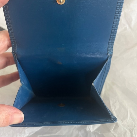 Louis Vuitton Blue Epi Bifold Wallet - Picture 3 of 16